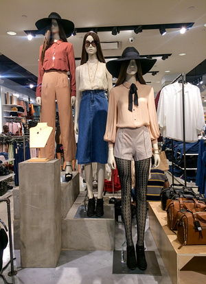 時尚與實用并重 精選女裝品牌與日用百貨銷售指南